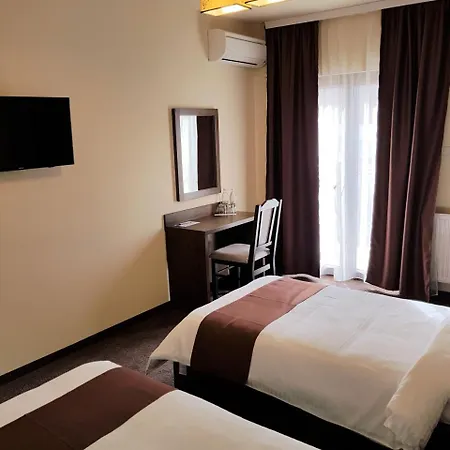 Lotus Hotel 3*
